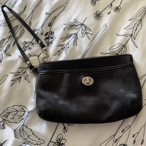 Authentic Coach Black Wristlet - Picture 1 of 3